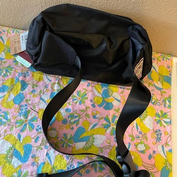 Mitchell & Ness Hardwood Classics Portland Trail Blazers Fanny Pack NWT - Picture 8 of 15